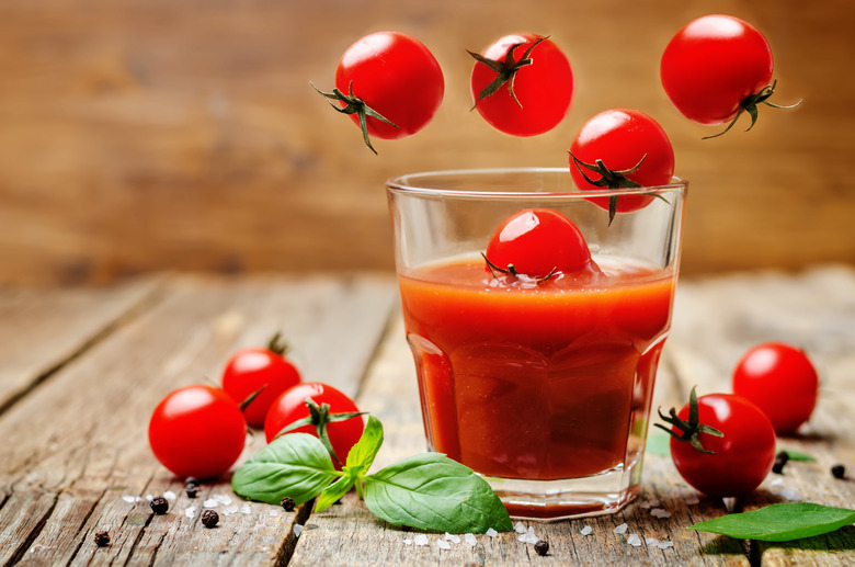The Science Behind Why Tomato Juice Tastes Better on a Plane